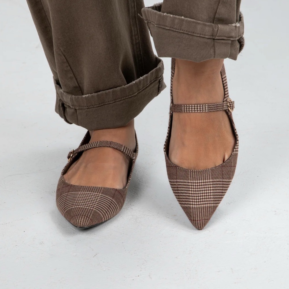 Elegant Brown Plaid Women's Flats